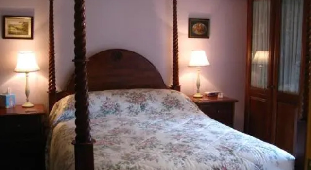 The Barn and Pinn Cottage, Reservar Casa de férias Moradias em Merseyside, Vila