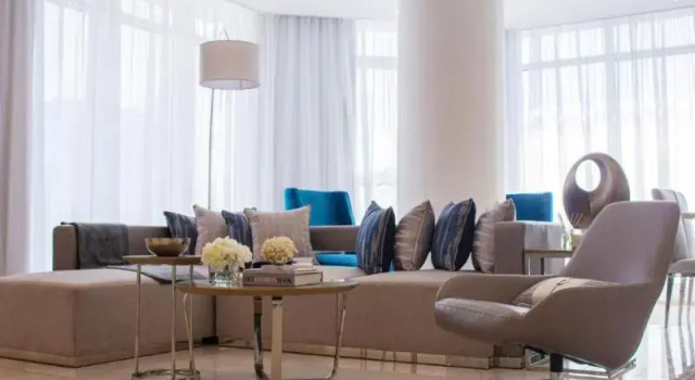 Люкс The Lodge Suites