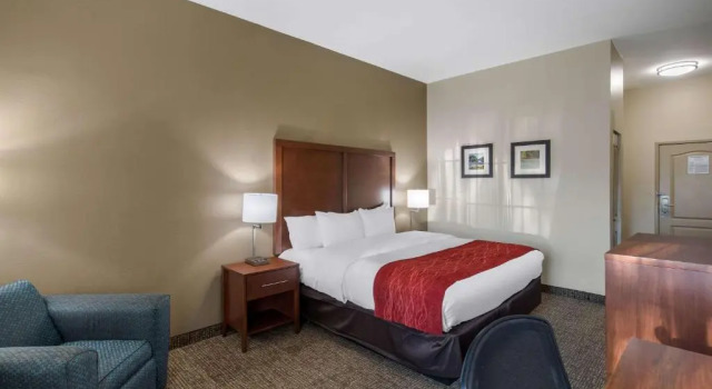 Номер Standard Comfort Inn & Suites Cedar Hill Duncanville