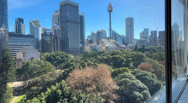 Одноместный люкс Comfort с видом на сад Paxsafe Sydney Hyde Park Private Apartments - Roof Top Retreat & Pool
