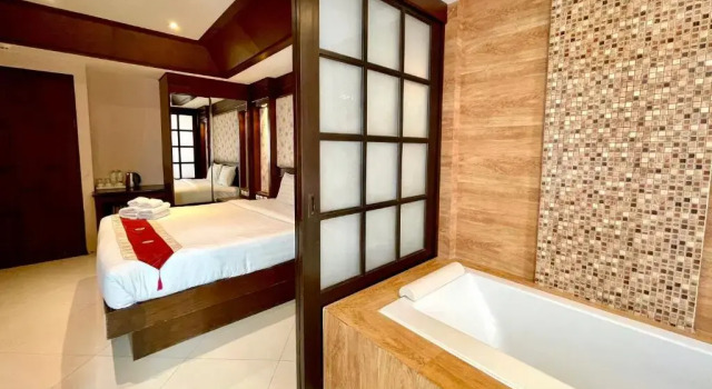 Двухместный номер Superior Rayaburi Hotel, Patong