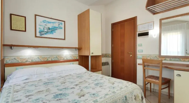 Полулюкс Hotel Dolcevita