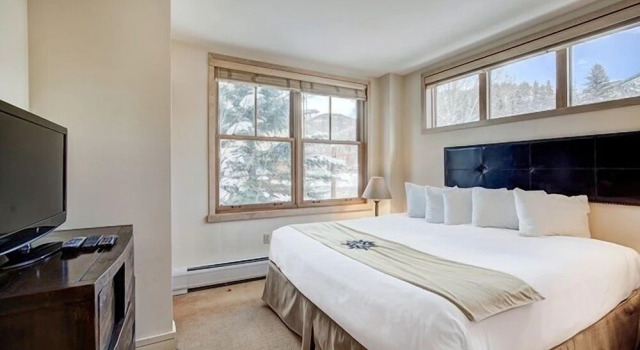 Silver Mill 8184-1br-walk To Slopes! Kids Ski Free! 1 Bedroom Condo by RedAwning