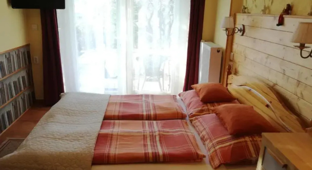 Номер Deluxe Virág Apartmanház