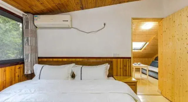 Suite Beyond the clouds