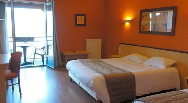 Трёхместный семейный номер Standard Hôtel Oré, Saint-Malo