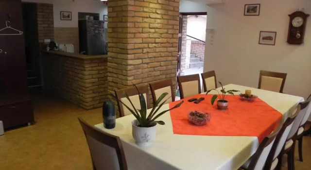 Коттедж с балконом и с красивым видом из окна Holiday Home Siraly