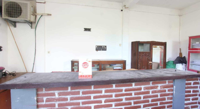 OYO 93440 Warde Hotel Near Sae Restaurant, Réserver Hôtel Kuripan Lombok
