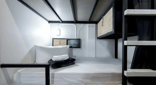Vibes Hostel Bangkok, Забронировать Хостел Хостелы Бангкока, рядом с Маккасан, Хостел