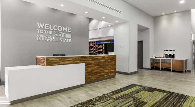 Hampton Inn & Suites Pittsburgh-Downtown