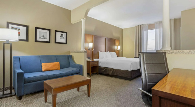 Двухместный люкс Comfort Suites Houston NW - Vintage Park