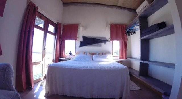 Hale Lau, Boek Hotel Jose Ignacio Maldonado