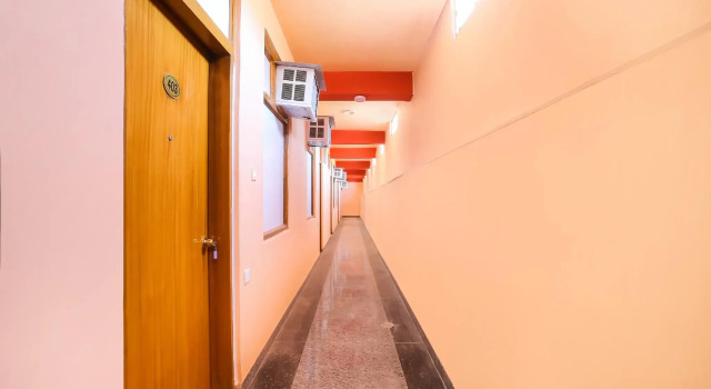 OYO 36742 Kunal Palace