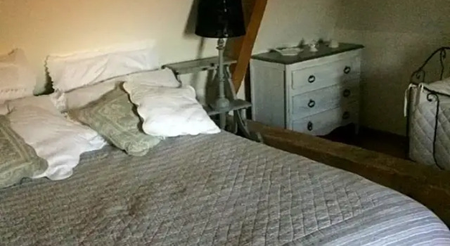 La Moulinière, jolie longère du XVIIè 25, chemin de la Source, Book Hotel  