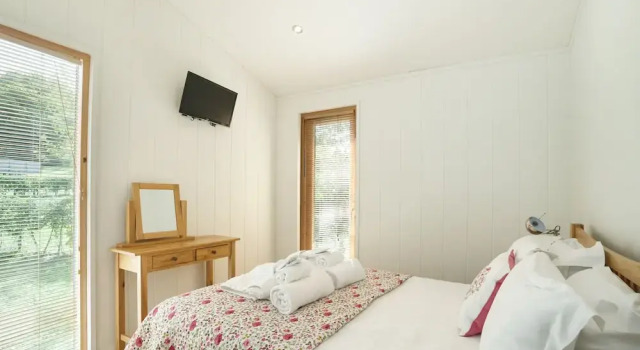1 Streamside, Looe