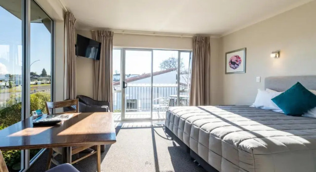 Lake Taupo Motor Inn, Забронировать Мини-отель Мини-отели Lake Taupo, Мини-отель