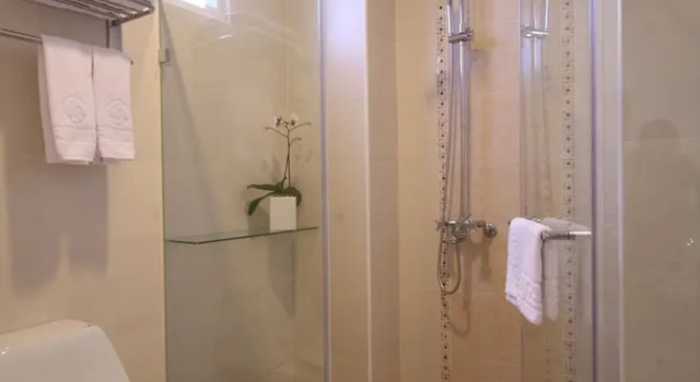 Номер Business Camelot Inn