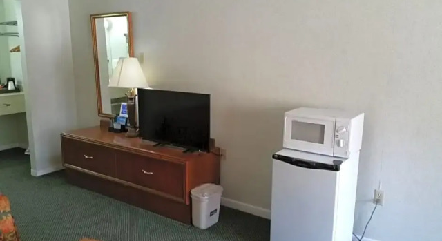 Номер Standard express inn motel