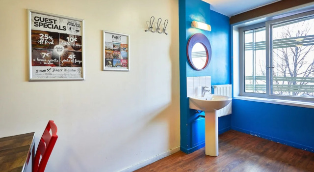 Шестиместный номер St Christophers Inn Paris - Canal