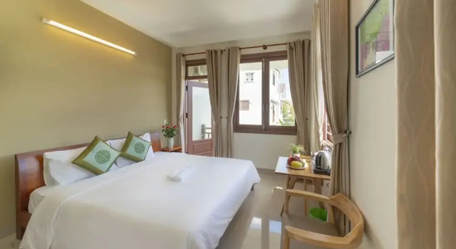 Двухместный номер Deluxe с балконом и с видом на сад Green Garden Hoi An Homestay