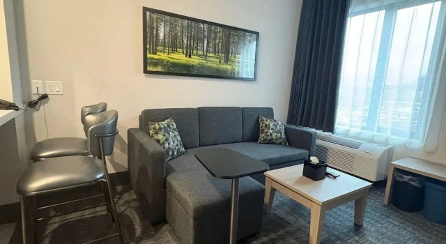 Семейный люкс c 1 комнатой La Quinta Inn & Suites By Wyndham Kelowna Bc