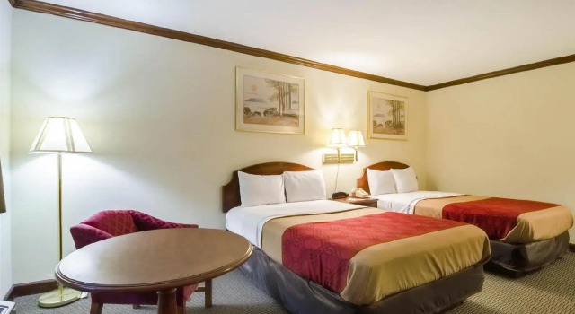 Econo Lodge Colonial, Забронировать Отель Уильямсберг Виргиния