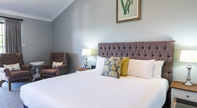 Двухместный номер Deluxe с балконом Camden Valley Inn