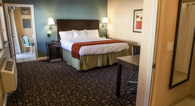 Люкс Marinwood Inn & Suites