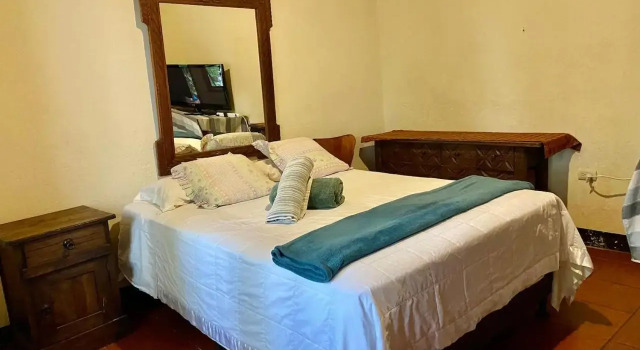 Hostal Colonial, Book Hotel Hotels in Zacatepeques with Parking, Parking