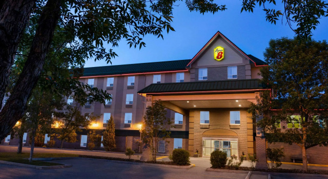 Super 8 by Wyndham Calgary Shawnessy Area