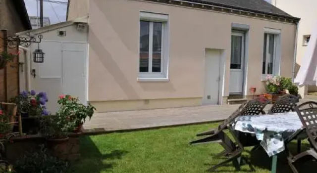 Les Vergnes Mancelles, Rezerwuj Hotel Le Mans Sarthe