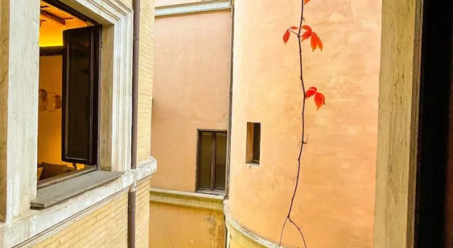 Trevi Fountain Stylish Guesthouse