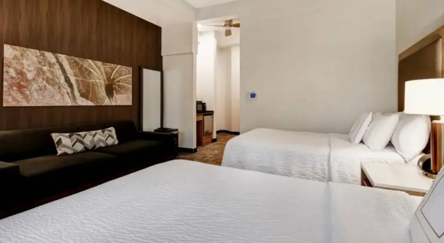 Четырёхместный люкс SpringHill Suites by Marriott Atlanta Kennesaw