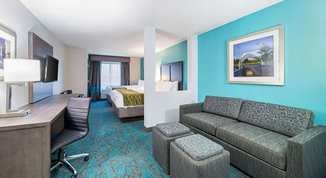 Четырёхместный люкс Comfort Inn & Suites Oklahoma City near Bricktown