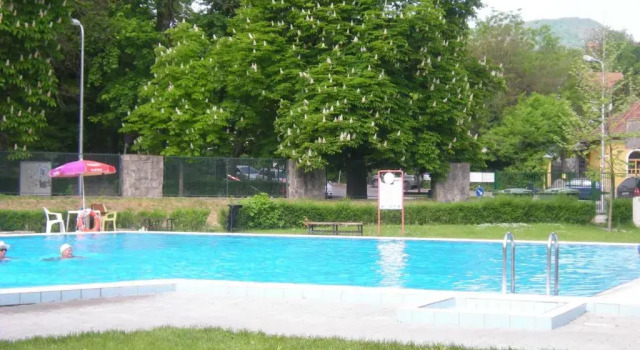 Коттедж Ferienhaus im Donauknie für Familien & Hunde