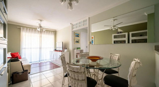 Apto 750m da praia loc. privilegiada BC JDA402