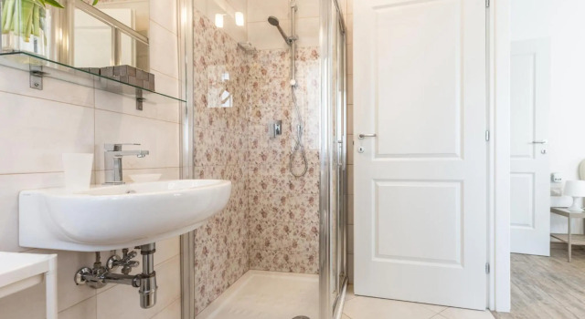 Central City Rooms Executive Suite, Забронировать Отель Болонья провинция Болонья, рядом с Башня Гарисенда
