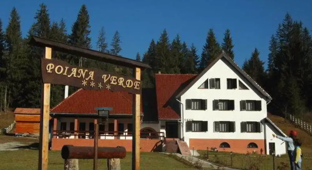 Poiana Verde, Varaa Hotelli  