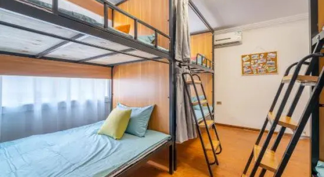 Кровать в общем номере (женский номер) Fish House Youth Hostel