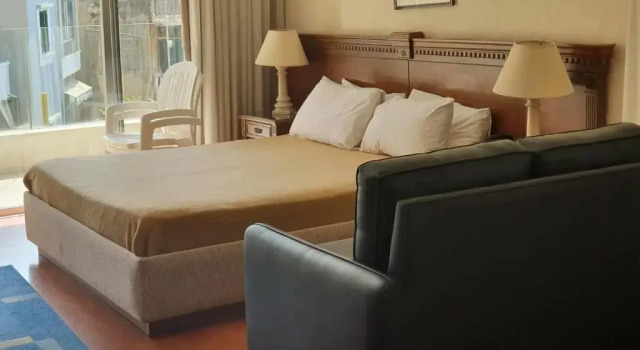 Двухместный номер Standard Holiday Home Suites