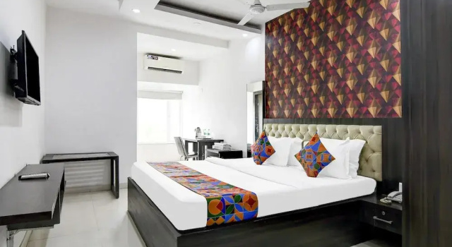 Люкс Luxury FabHotel Prime Eco Park - New Town