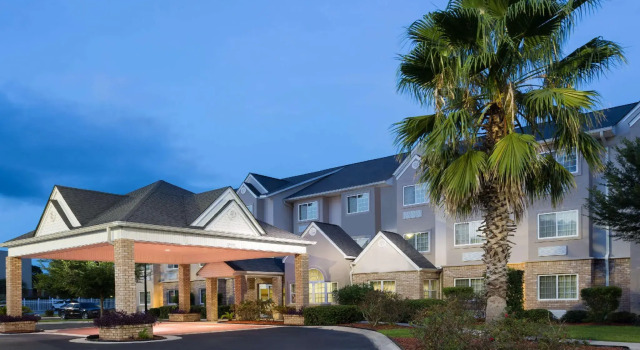 Двухместный номер Superior Microtel Inn & Suites by Wyndham Kingsland Naval Base I-95