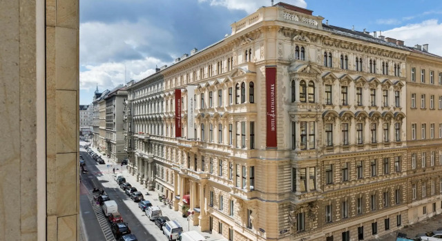 Отель Rathauspark Wien — Handwritten Collection