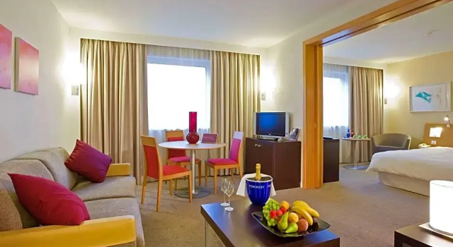 Двухместный полулюкс Novotel London Heathrow Airport M4 Jct. 4