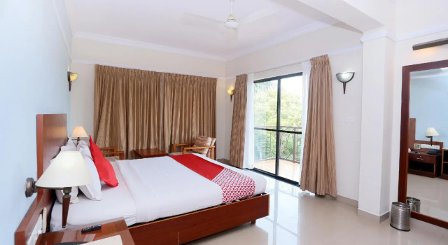 Люкс Standard Capital O 1079 Ashirwad Heritage Resort