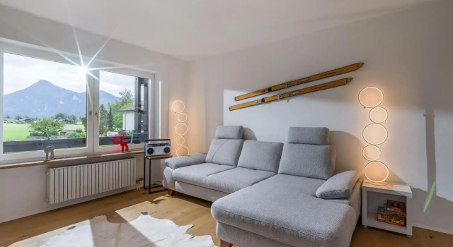 Moderner Ferienwohnung mit 2 Schlafzimmer und großen Balkon, Забронировать Отель Обераудорф Chiemgau, рядом с Sudhanglift