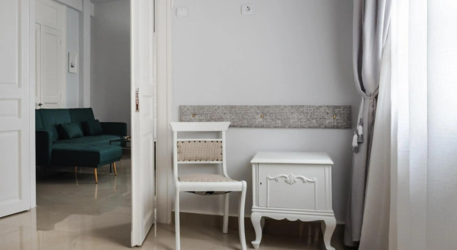 Polytimon, an Athenian neoclassical apartment, Забронировать Апартаменты/квартира Афины Острова Саронического залива - Аттика, рядом с Theocharakis Foundation