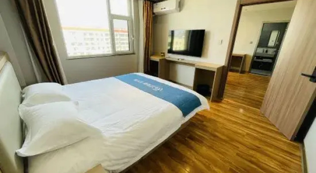 Двухместный люкс Huayi Select Hotel (Haiyang Duoshan Jie)