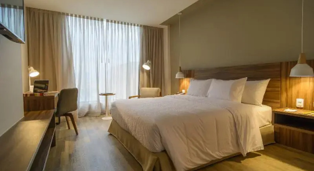Полулюкс Standard Novotel Medellin El Tesoro