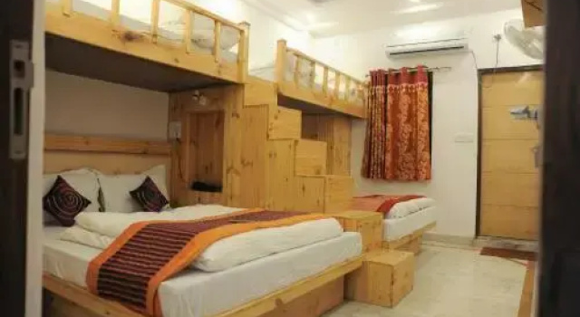 UNV Hostel, Забронировать Хостел Хостелы Нью-Дели, рядом с Железнодорожный вокзал Нью-Дели, Хостел